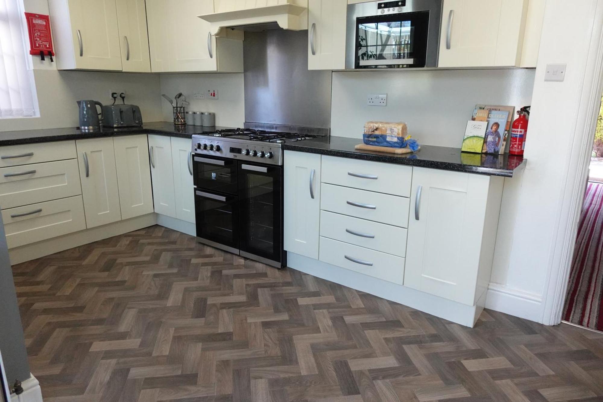 Huge 9 Bed Property Sleeps 17, Near Nec, City Centre, Hs2 Birmingham Exterior photo