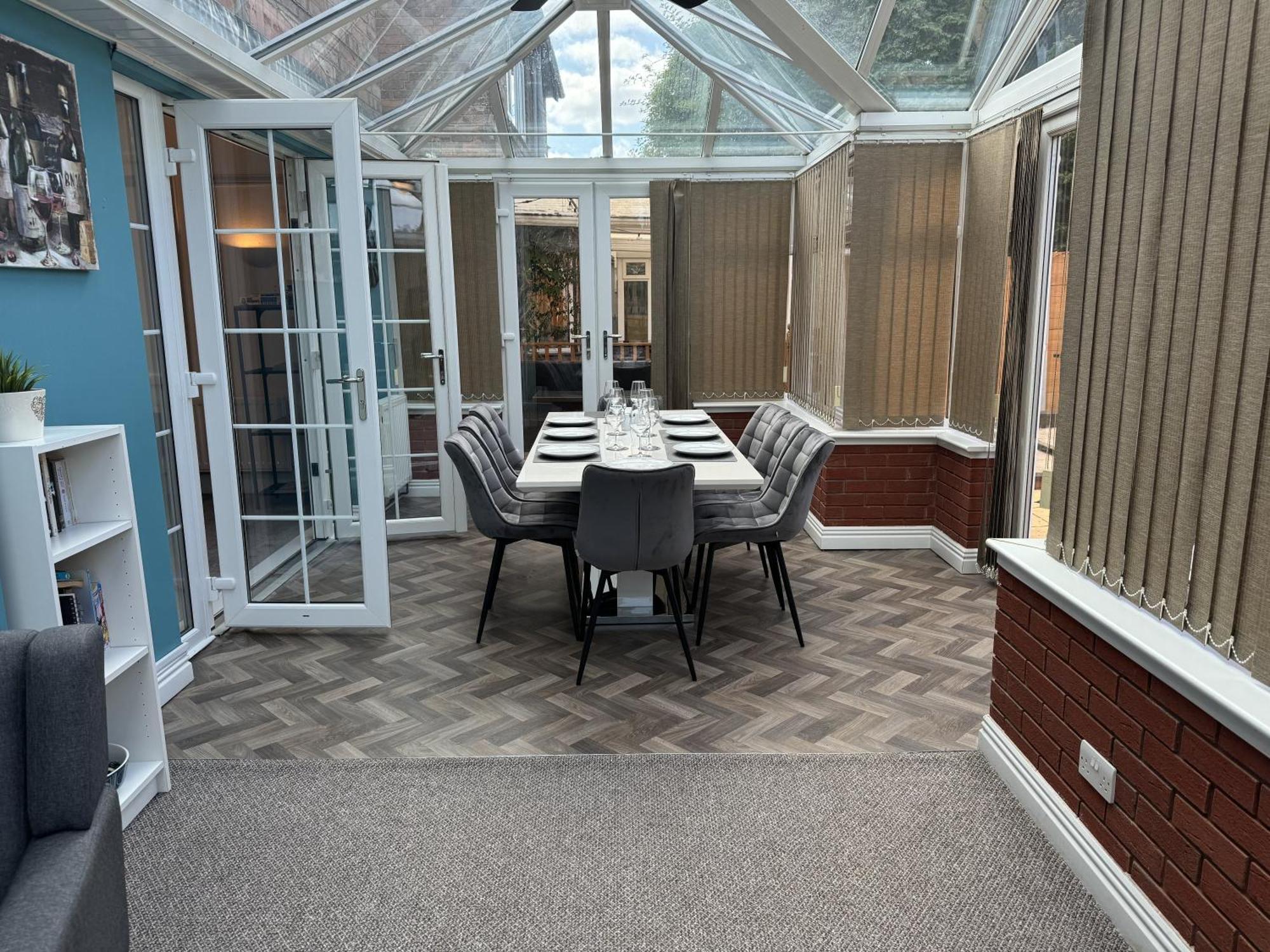 Huge 9 Bed Property Sleeps 17, Near Nec, City Centre, Hs2 Birmingham Exterior photo
